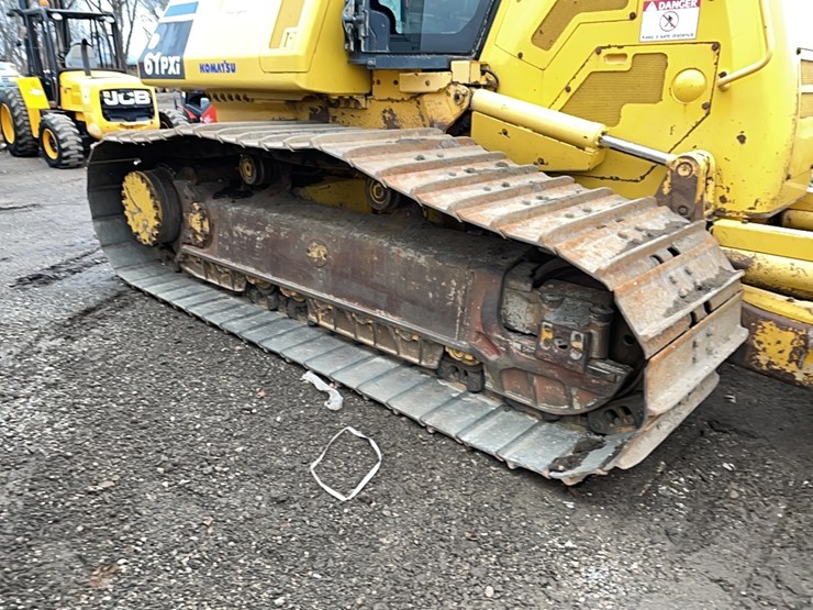 komatsu-d61pxi-24-image-12