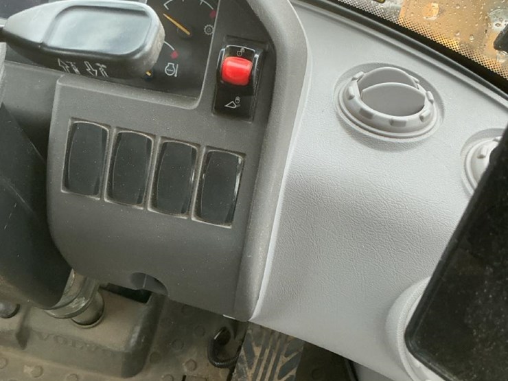 2022-volvo-l60h-image-25