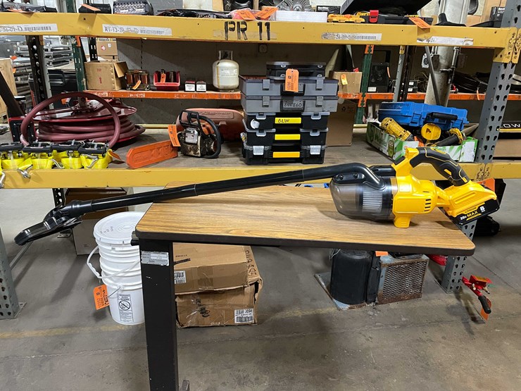 #8673-•-dewalt-compatible-20-volt,-cordless-vacuum-with-8ah-battery-(pr11)-image-1