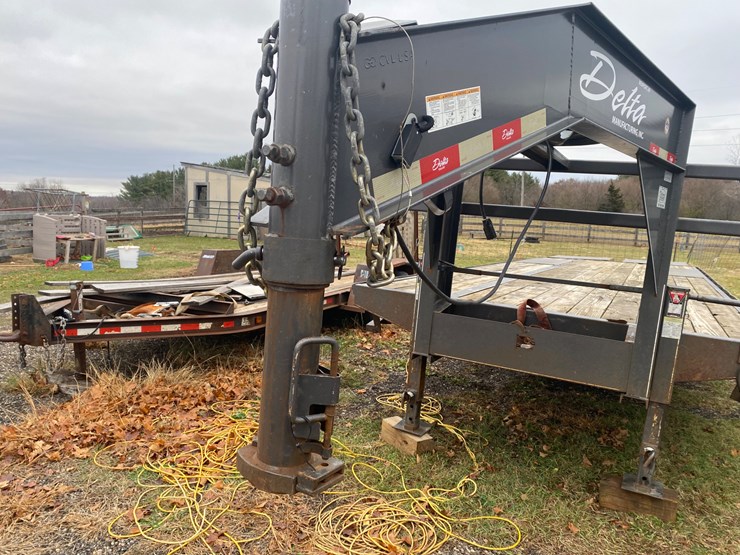 #300-•-2020-delta-tandem-dually-gooseneck-trailer-(lake-geneva,-wi)-(has-wi-title)-image-11