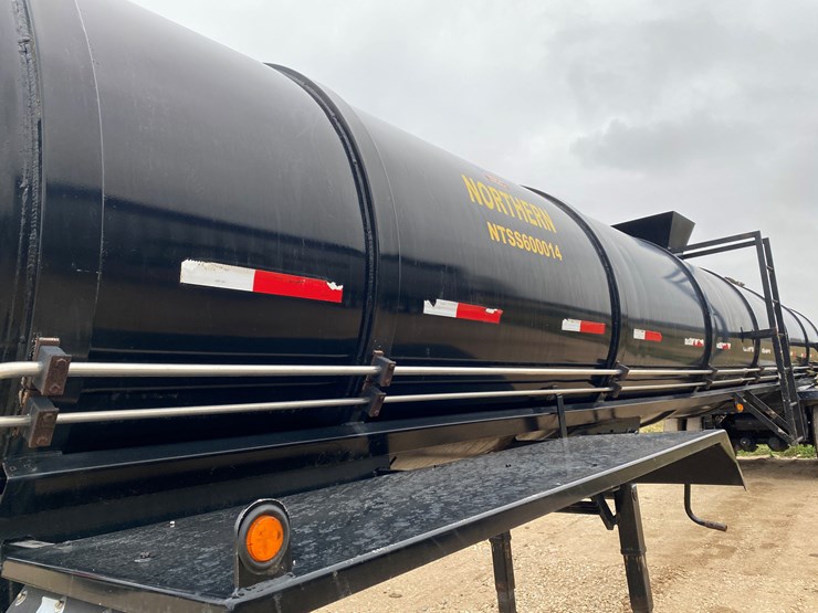 #1030-•-2014-northern-6000-gallon-semi-manure-tanker-trailer(has-wi-title)-(kewaunee,-wi)-image-23