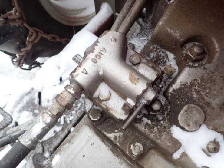 massey-ferguson-135-image-23