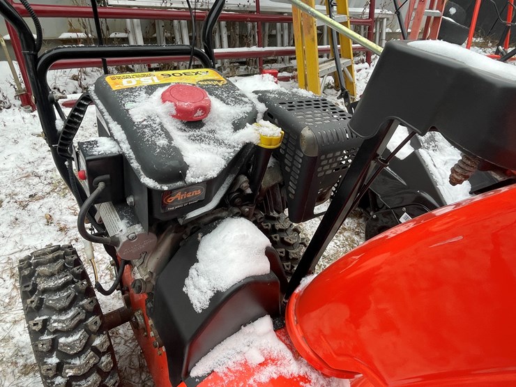 #2710-•-ariens-deluxe-30-snow-blower-(fall-creek,-wi)-image-15