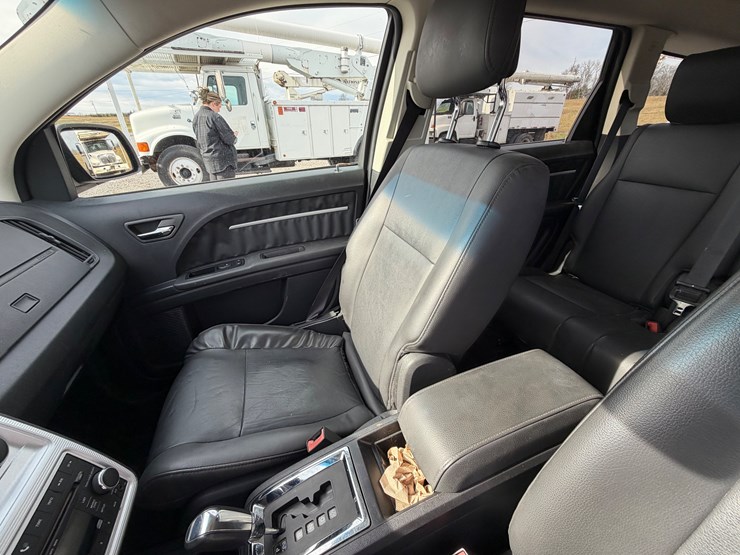 2010-dodge-journey-image-13