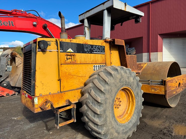 caterpillar-cs-563c-image-3