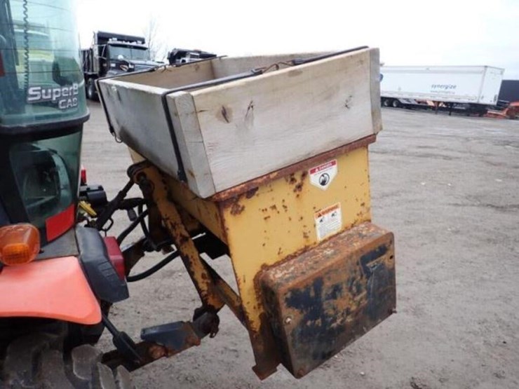 2014-kubota-b3350hsd-image-41