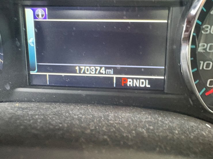 2018-chevrolet-tahoe-lt-image-19