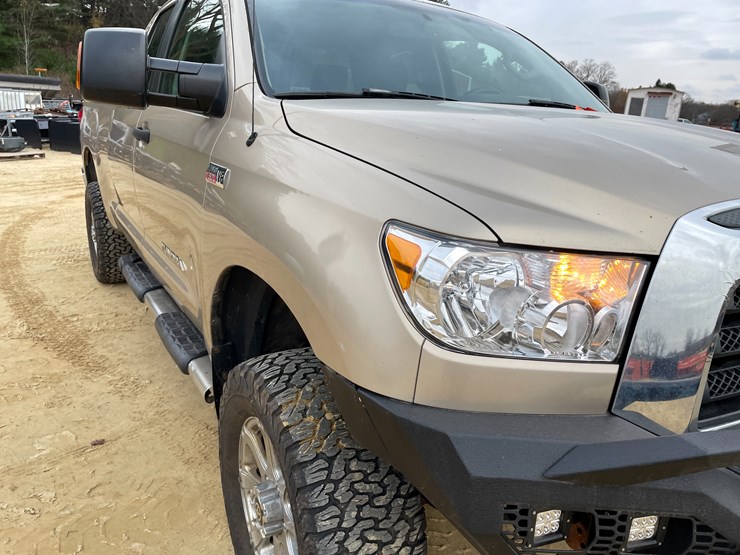 2007-toyota-tundra-sr5-image-18