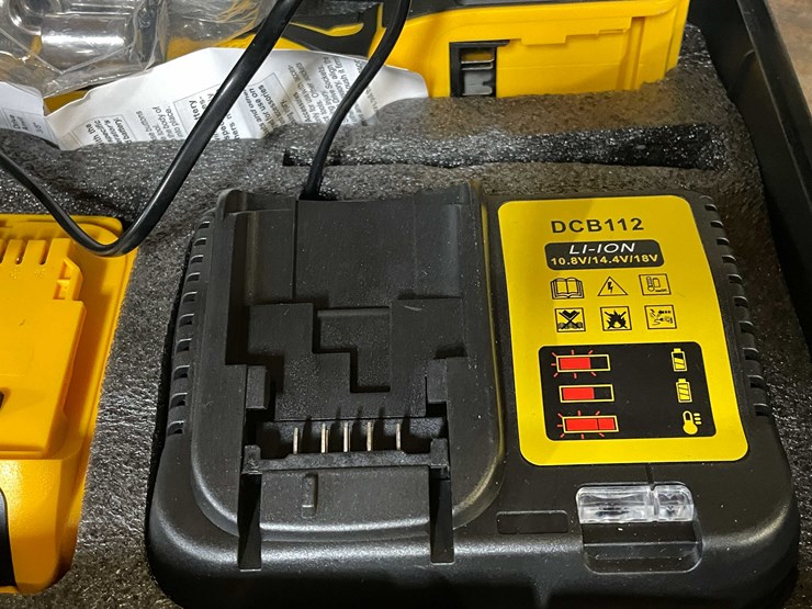 #8674-•-dewalt-compatible-cordless-ratchet-wrench-with-batteries,-charger-and-case-(pr12)-image-2