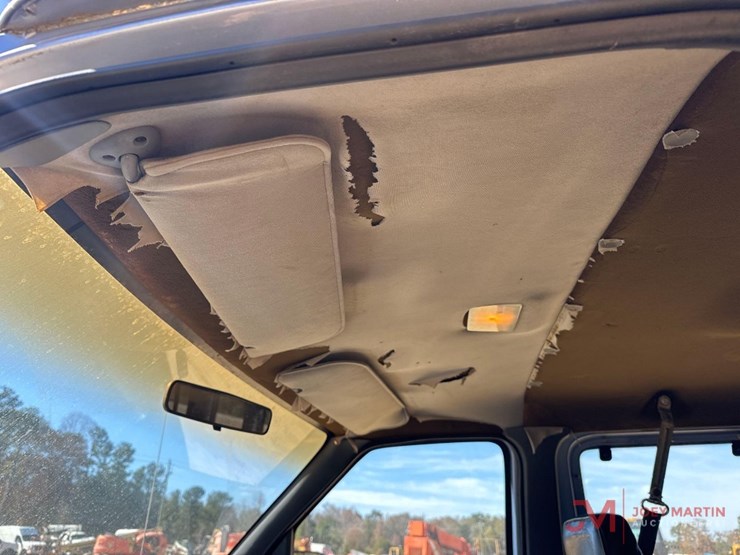 1996-ford-e350-image-24