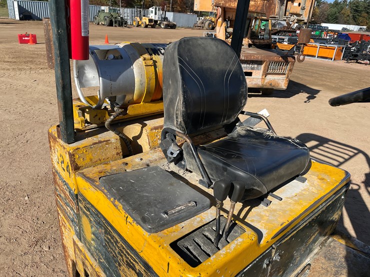 #471-•-cat-tc60e-lp-forklift-(mosinee,-wi)-image-13