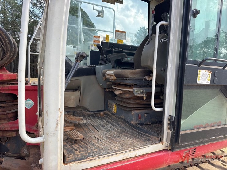 takeuchi-tb2150-image-27