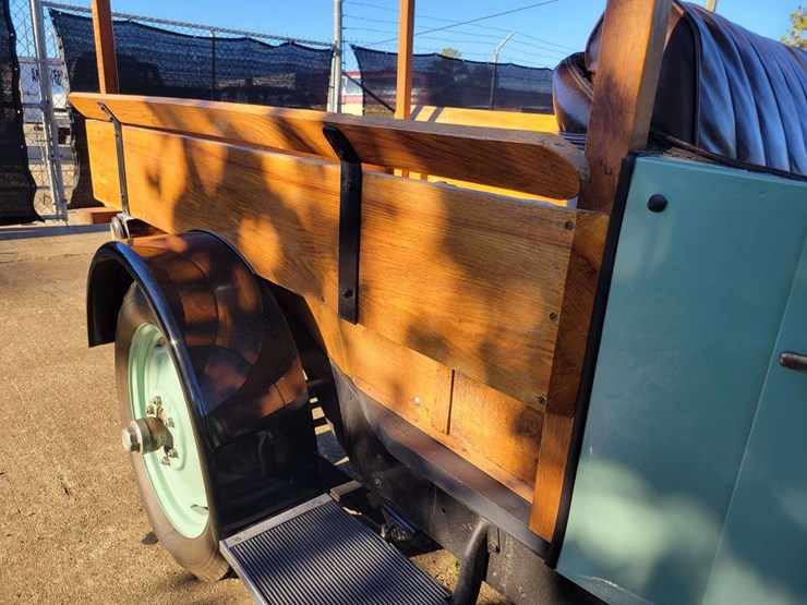 1923-oakland-huckster-image-98