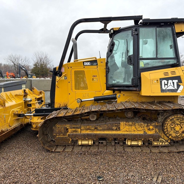 2015 CATERPILLAR D6K2