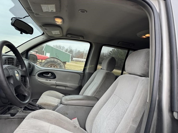 2005-chevrolet-trailblazer-image-12