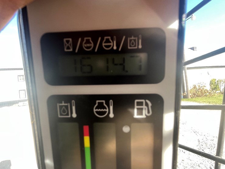 2014-new-holland-l218-image-4