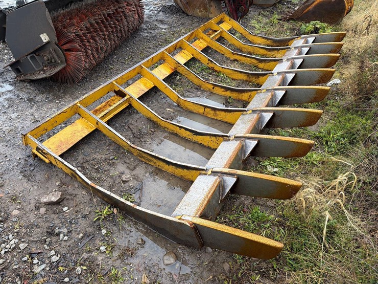 2015-rockland-sr-root-rake-crawler-tractor-attachment-sn:10020501-image-2