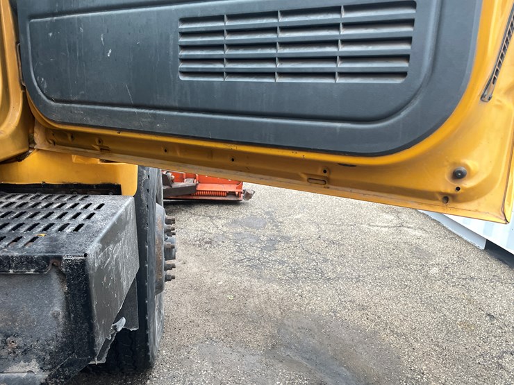 2001-gmc-topkick-image-70