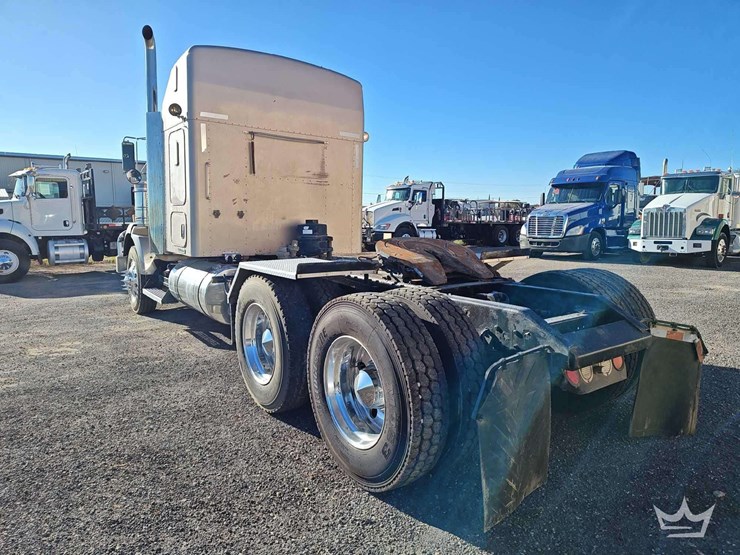 2012-kenworth-t800-image-17