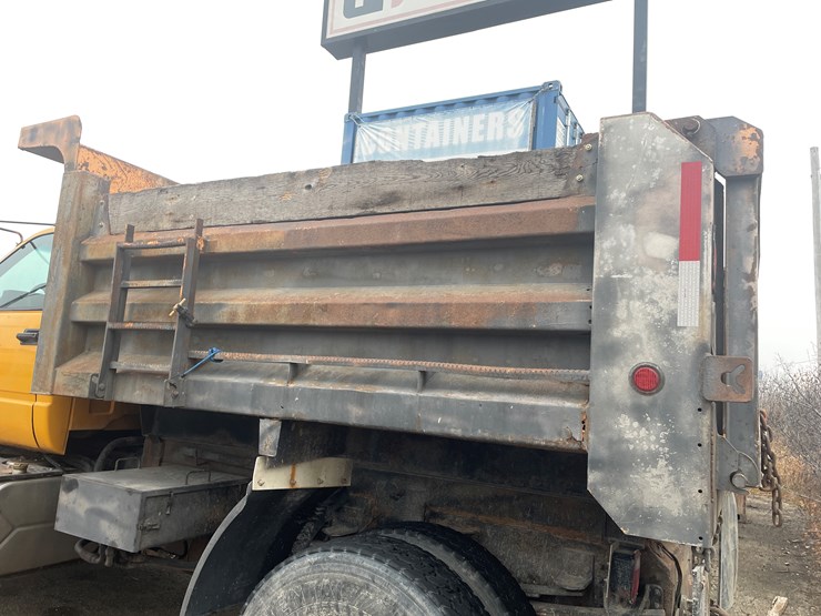 2001-gmc-topkick-image-39