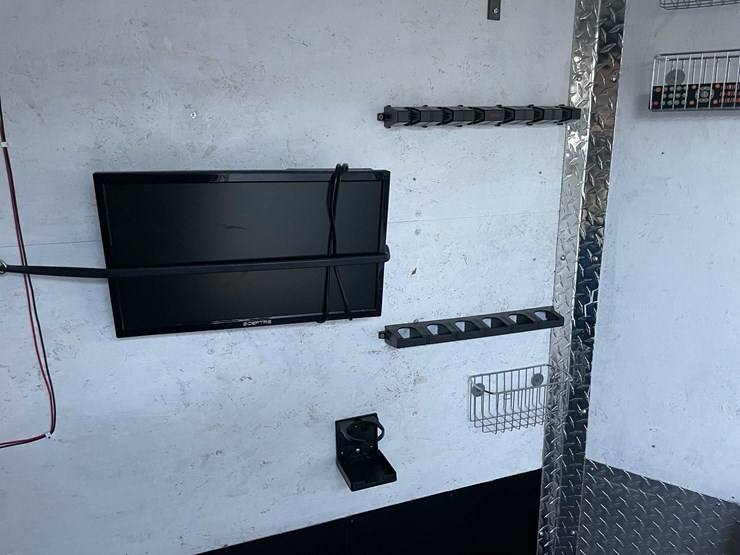 #1399-•-2018-zero-4-outdoors-6'-x-10'-all-aluminum-drop-down-ice-shanty-(of)-image-63