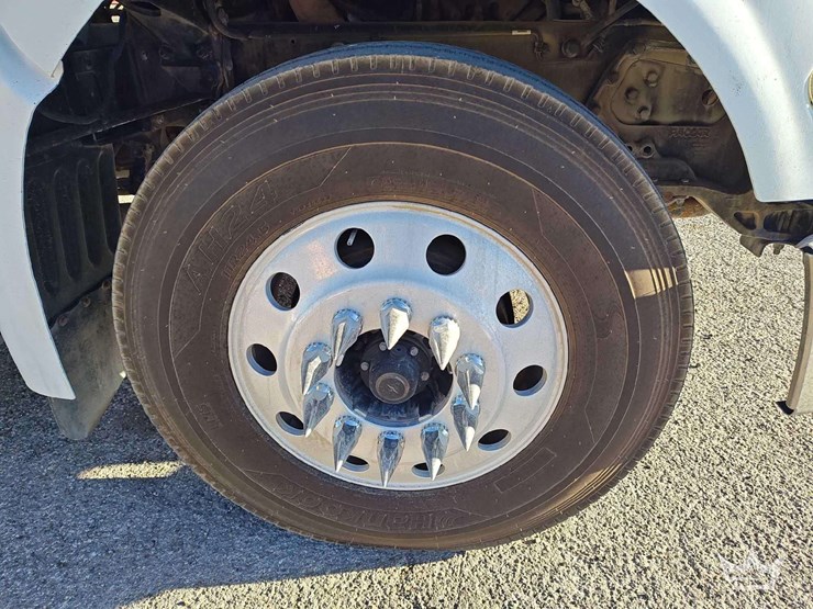 2012-peterbilt-386-image-25