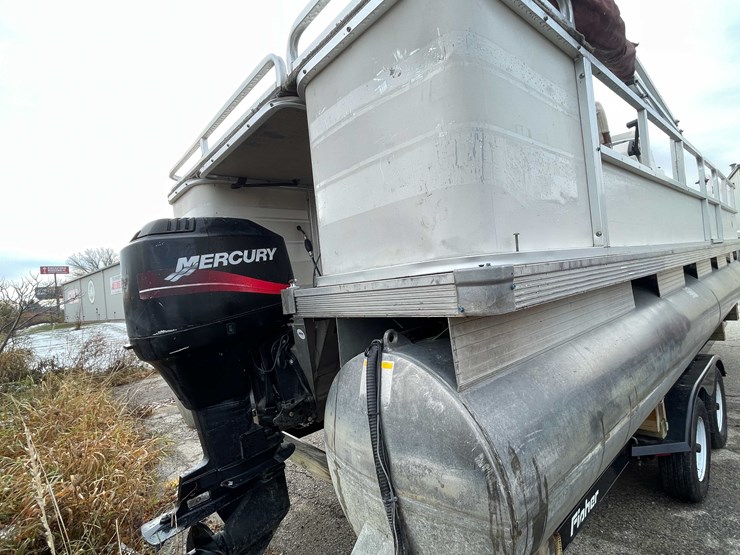 #1398-•-2002-24'-fisher-liberty-240-(has-wi-registration)-(of)-image-6