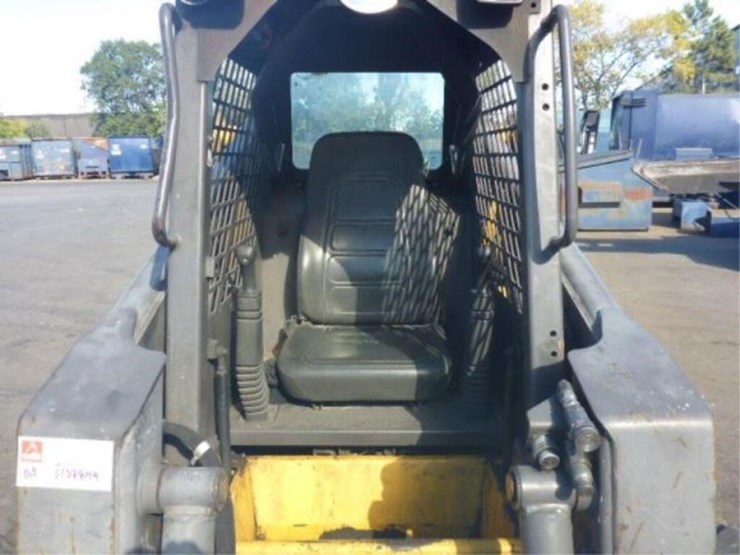 2008-volvo-mc70b-image-12