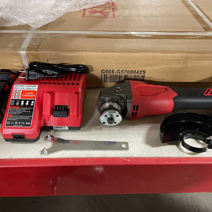 #8715 • New Milwaukee Compatible Angle Grinder (T14)