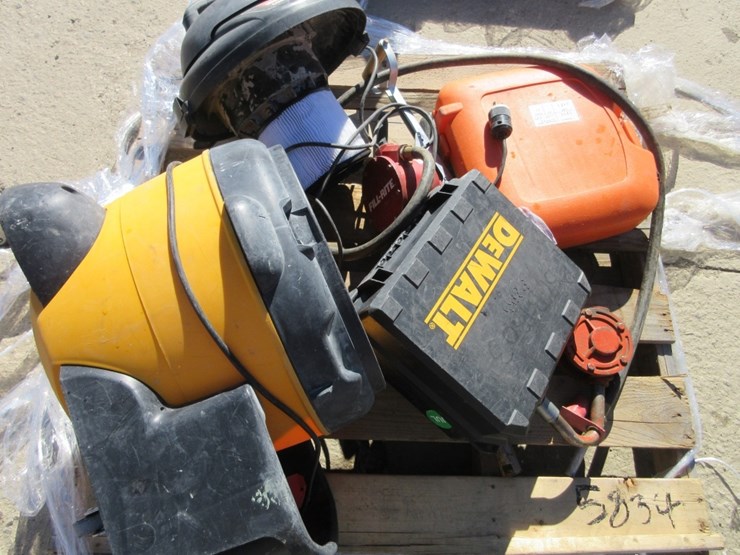 lot-of-shop-vacuum-&-misc-items-image-3