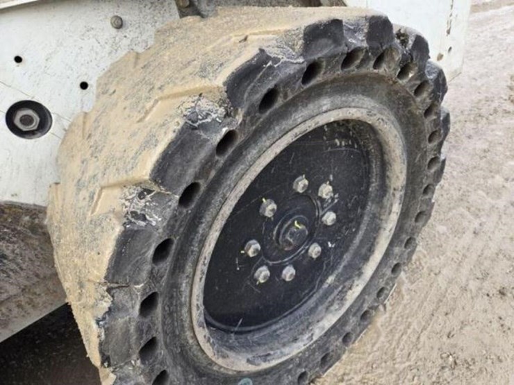 2012-bobcat-s185-image-10