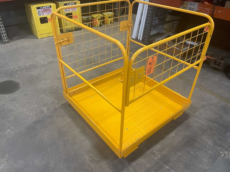 #8667-•-forklift-platform-basket-with-fork-pockets-(pr3)-image-3