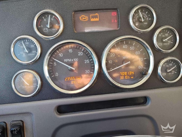 2012-peterbilt-386-image-20