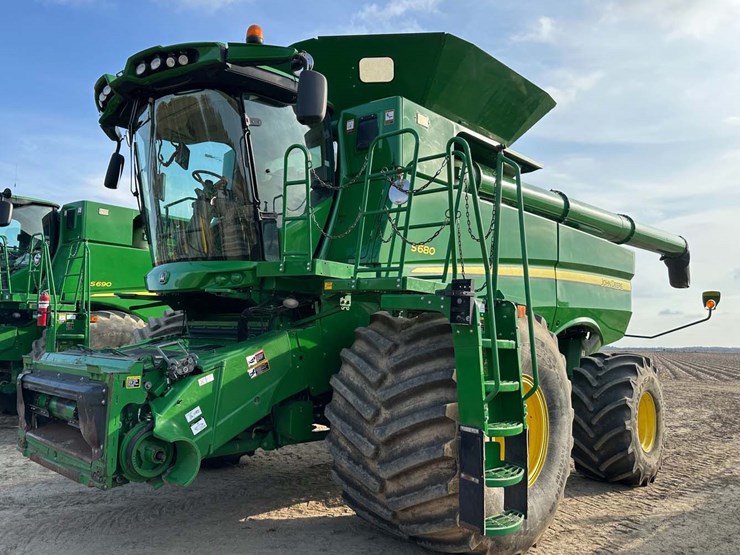 2015-john-deere-s680-image-1