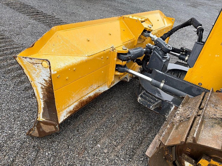 2022-deere-450k-image-11