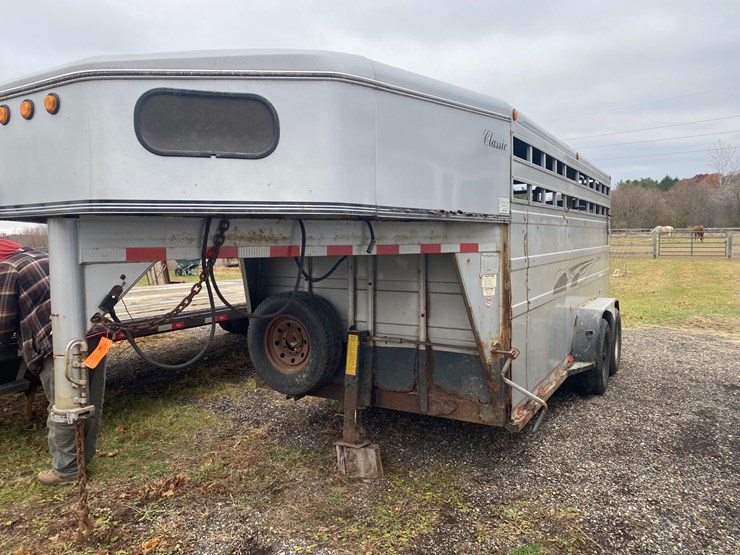 2002-titan-trailer-image-1