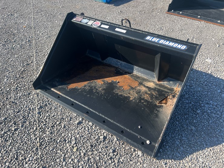 #29793-•-blue-diamond-44"-smooth-bucket-image-1