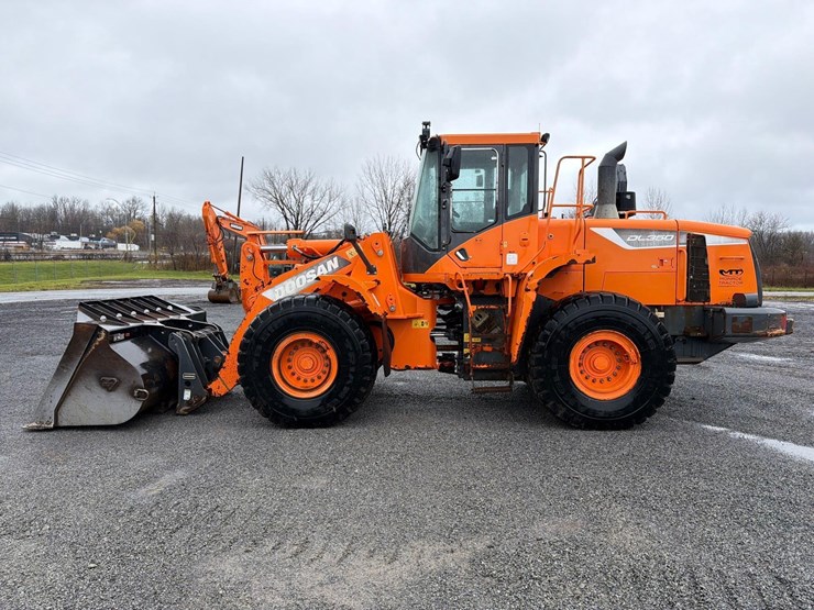 2015-doosan-dl350-5-image-1