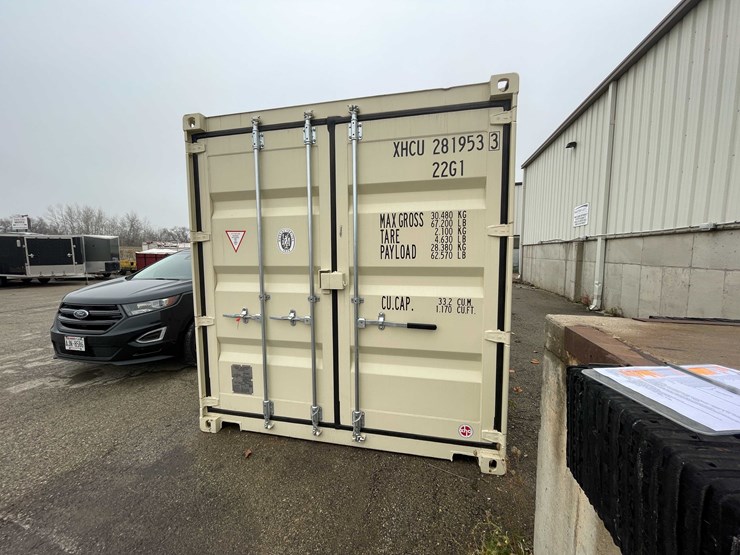 #1400-•-20'-shipping-container-(of)-image-1