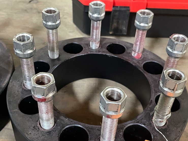 #8683-•-wheel-spacers,-for-3/4,-1-ton-trucks,-8-on-6-1/2"-bolt-spread-(pr12)-image-3