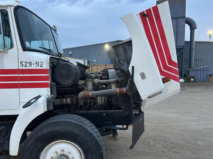 #1432-•-1992-volvo-(white-gmc)-vac-truck-image-51