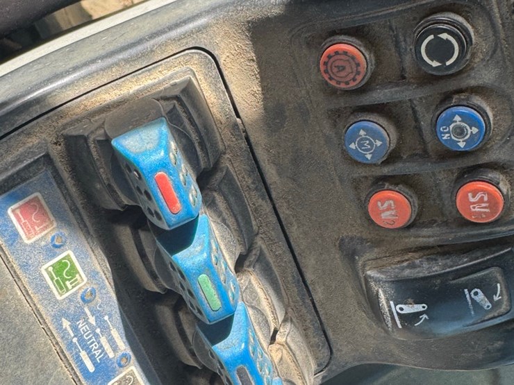 2011-challenger-mt535b-image-13