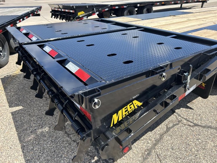 #1448-•-2025-unused-big-tex-22gn-gooseneck-trailer-image-18