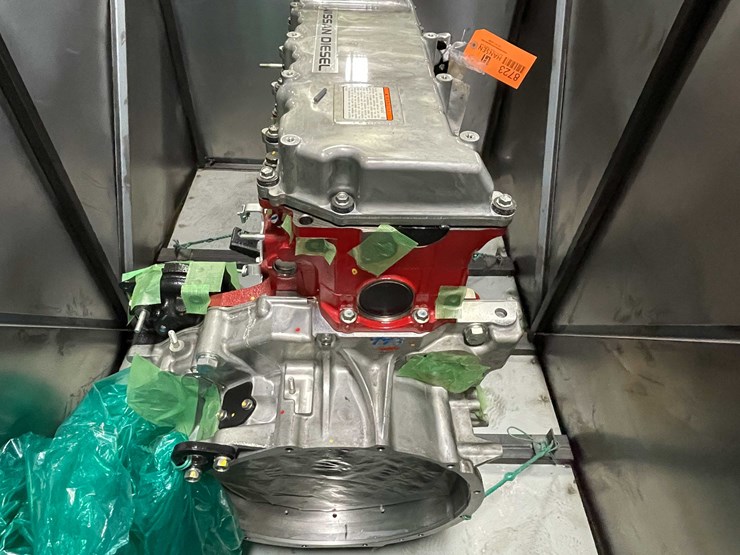#8723-•-nissan-ud-diesel-crate-motor-(f)-image-3