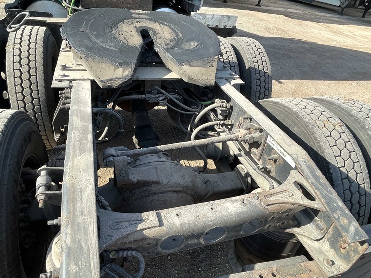 #200-•-2016-international-semi-tractor-(title-in-delay)-(denmark,-wi)-image-29