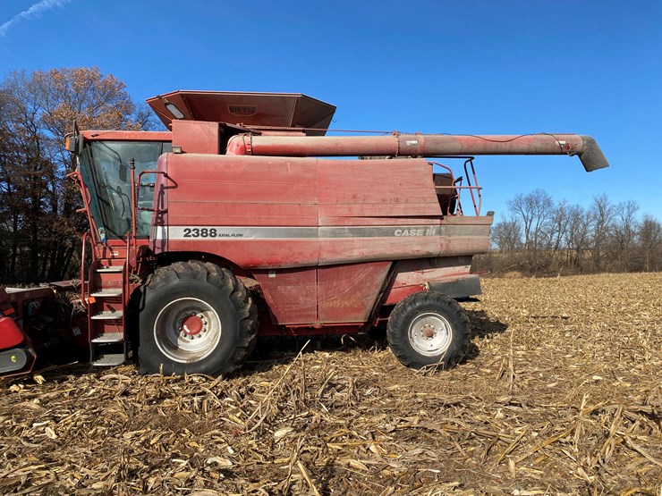 case-ih-2388-image-15