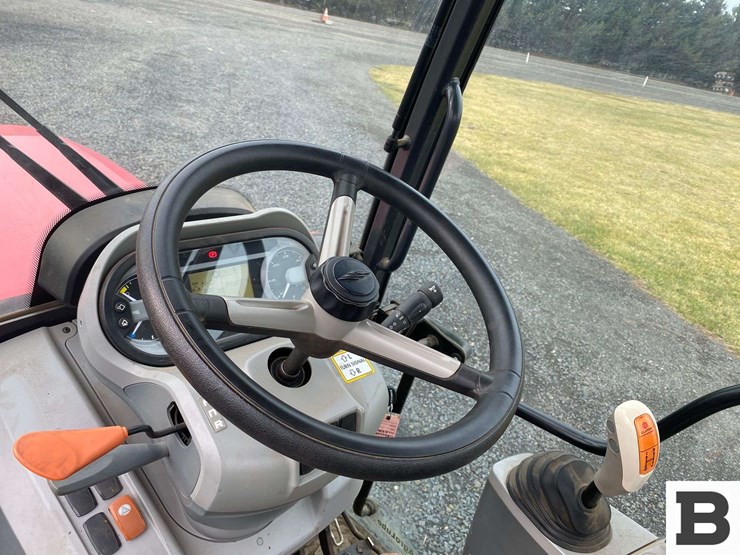 mccormick-x4.30v-tractor-image-45