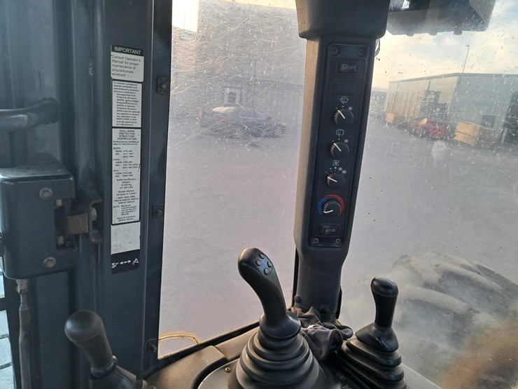 2006-john-deere-6081-image-13