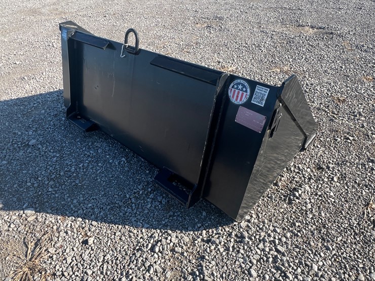 #29798-•-blue-diamond-50"-smooth-bucket-image-3