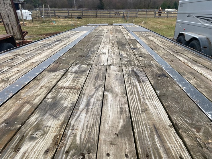 #300-•-2020-delta-tandem-dually-gooseneck-trailer-(lake-geneva,-wi)-(has-wi-title)-image-12